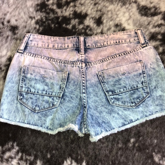Pink/blue ombré denim shorts - Picture 4 of 4